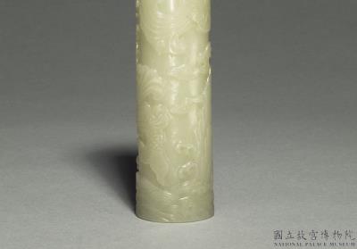 图片[2]-Jade flower holder with cloud and dragon decoration, Qing dynasty, Qianlong reign (1736-1795)-China Archive